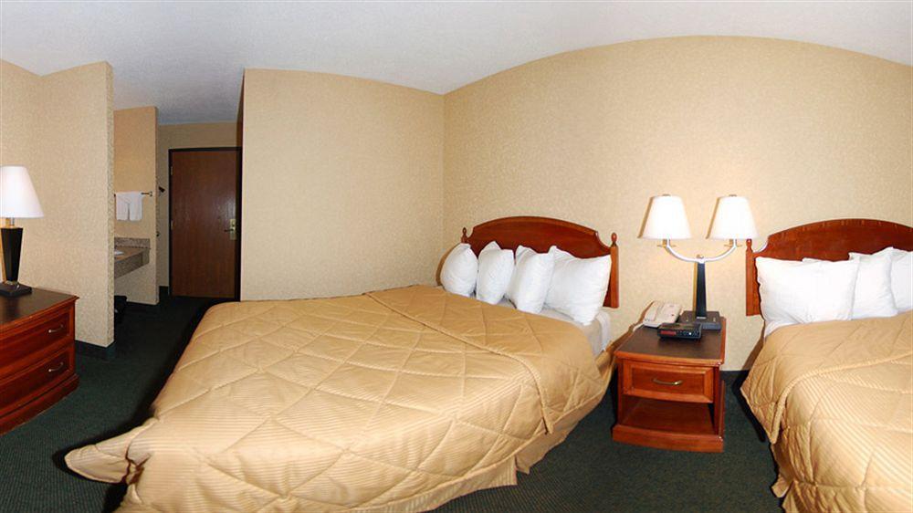 Quality Inn Parkersburg North-Vienna Exterior foto