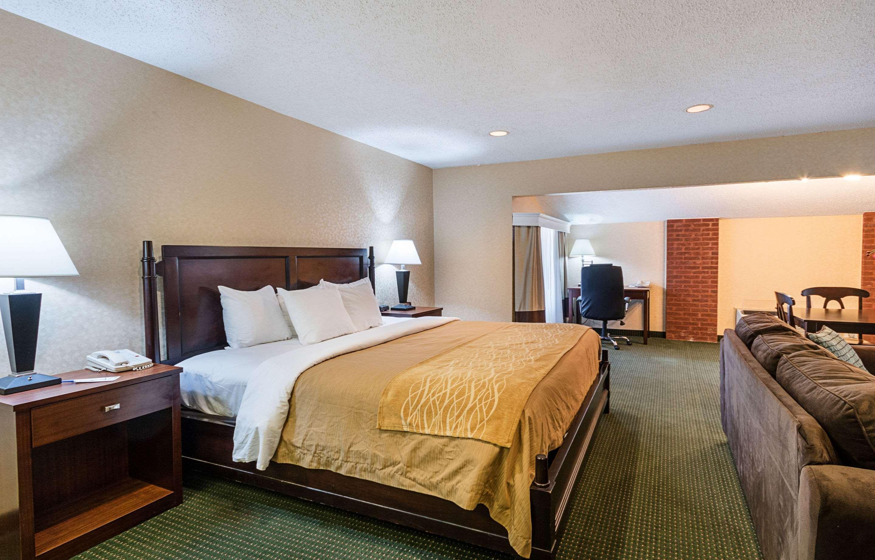 Quality Inn Parkersburg North-Vienna Exterior foto