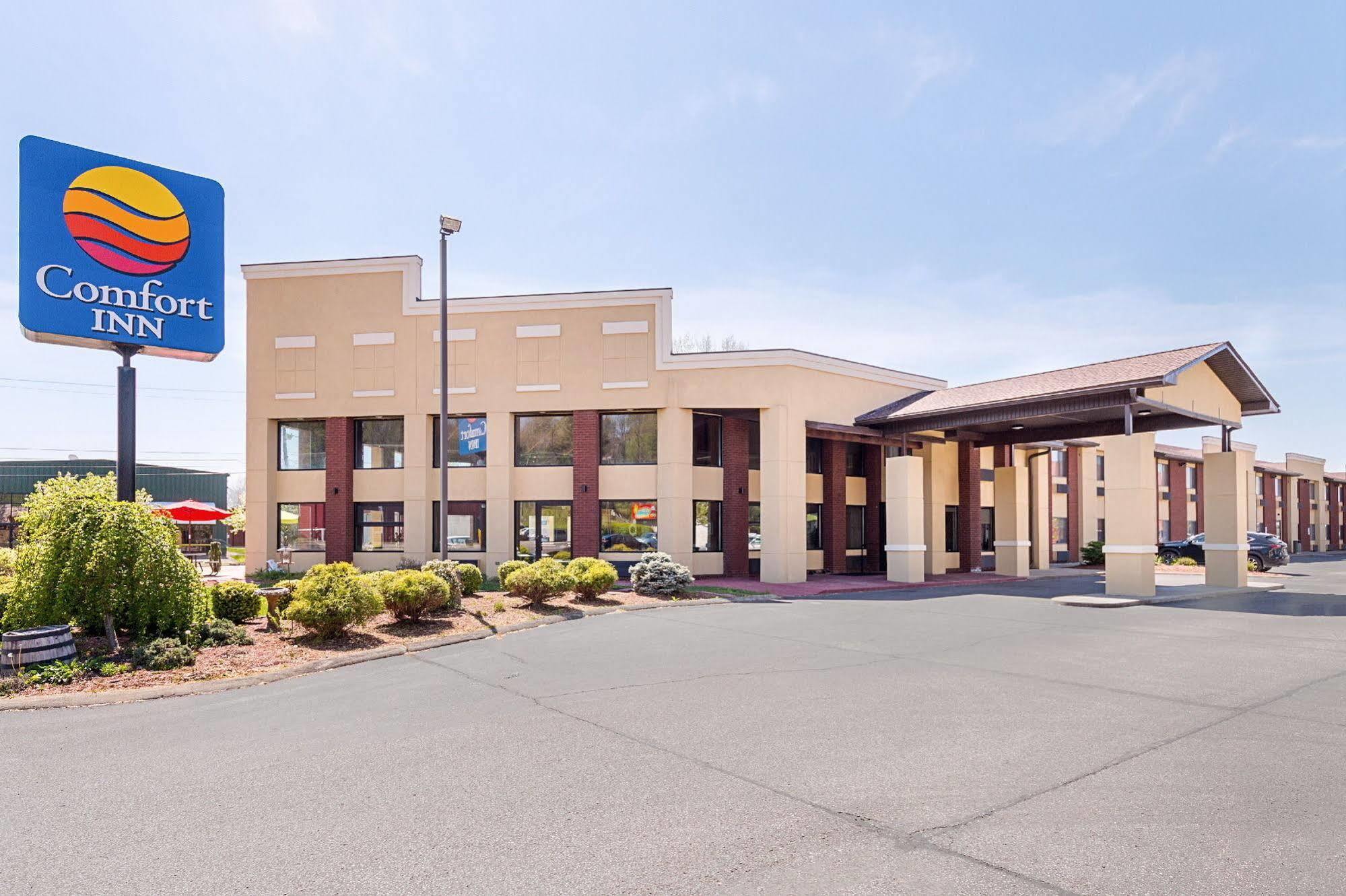 Quality Inn Parkersburg North-Vienna Exterior foto